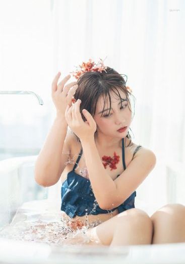 秋霞轮理_暖暖免费观看视频